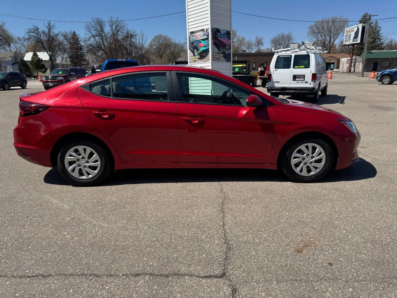 Used 2019 Hyundai Elantra SE image 5