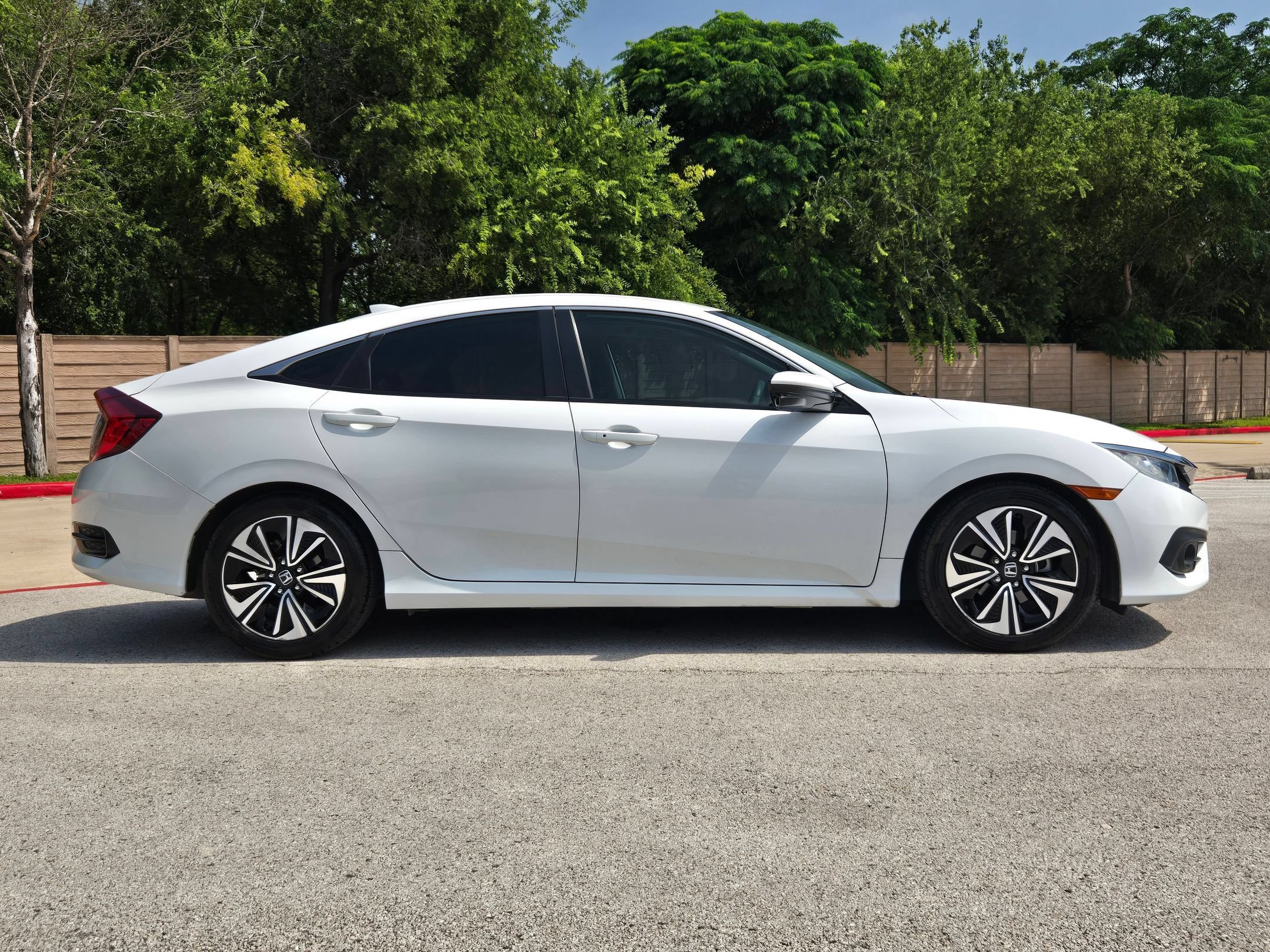 Used 2017 Honda Civic EX-T video 2