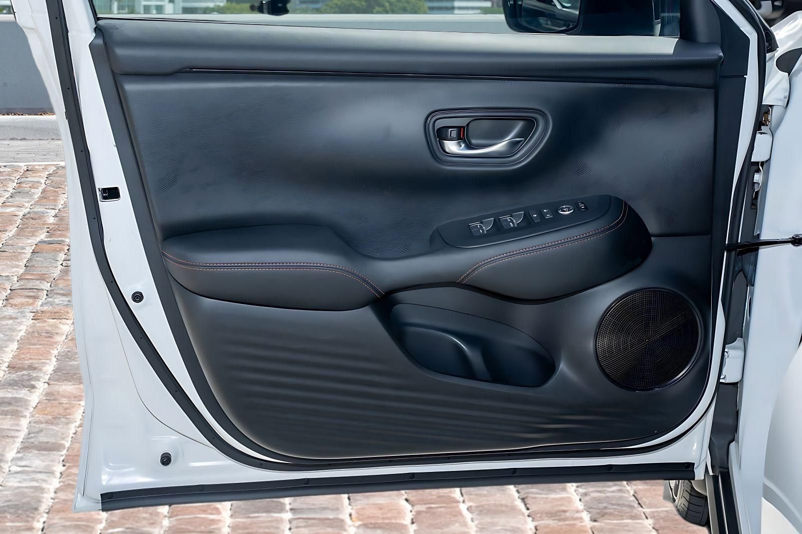 Certified 2024 Honda HR-V Sport image 11
