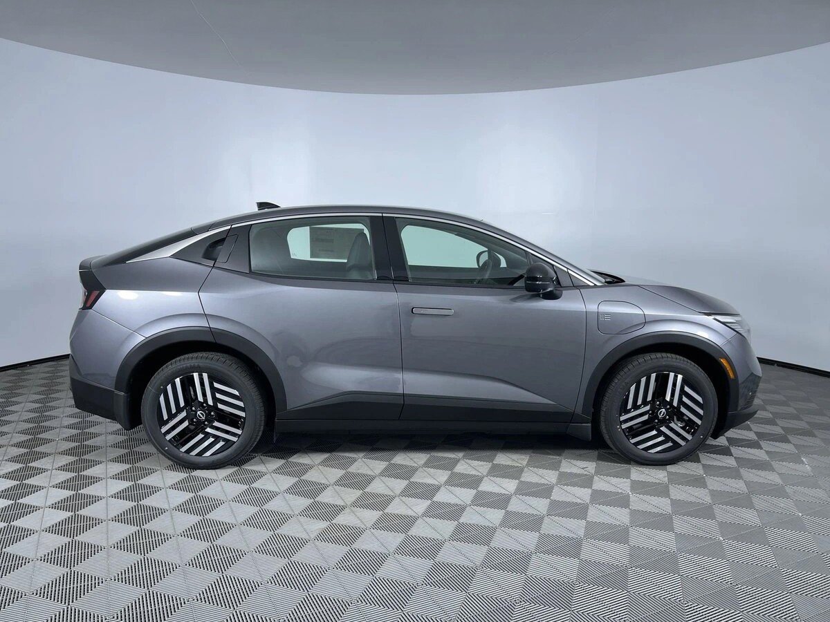 New 2026 Nissan Leaf SV+ w/ Floor Mat Package (SV+) FWD image 10