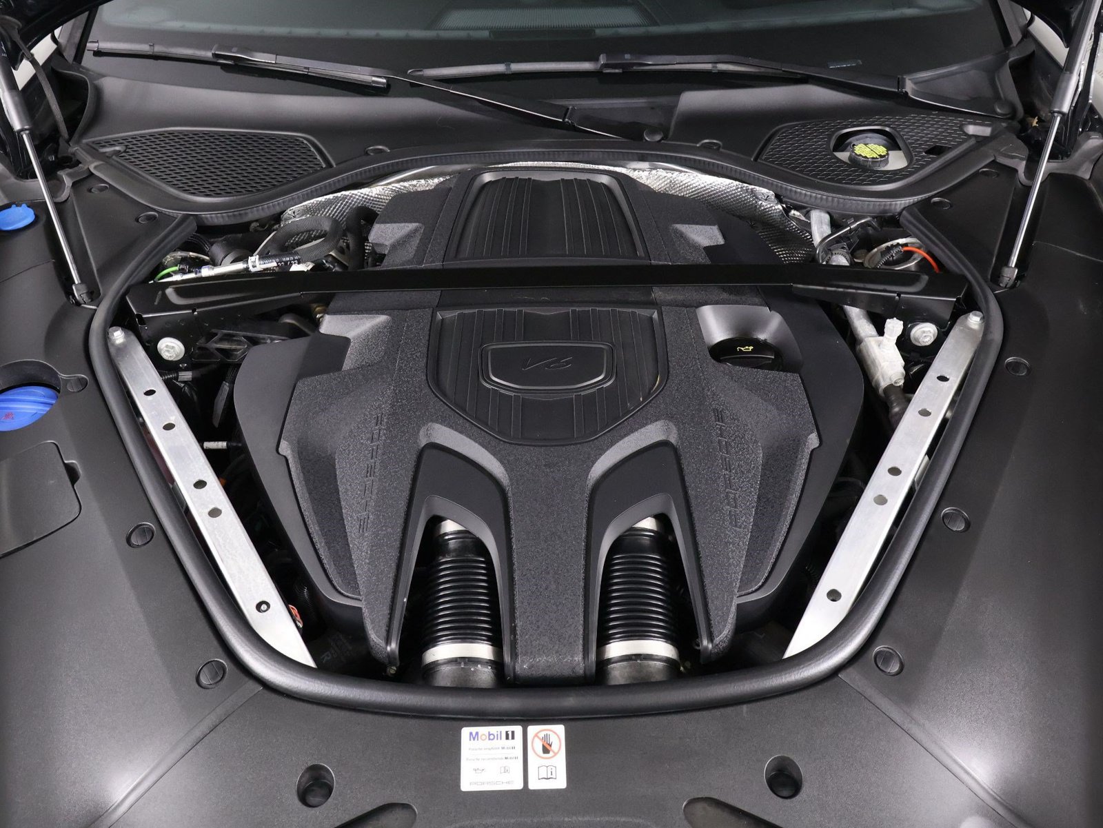 Certified 2024 Porsche Panamera RWD image 26