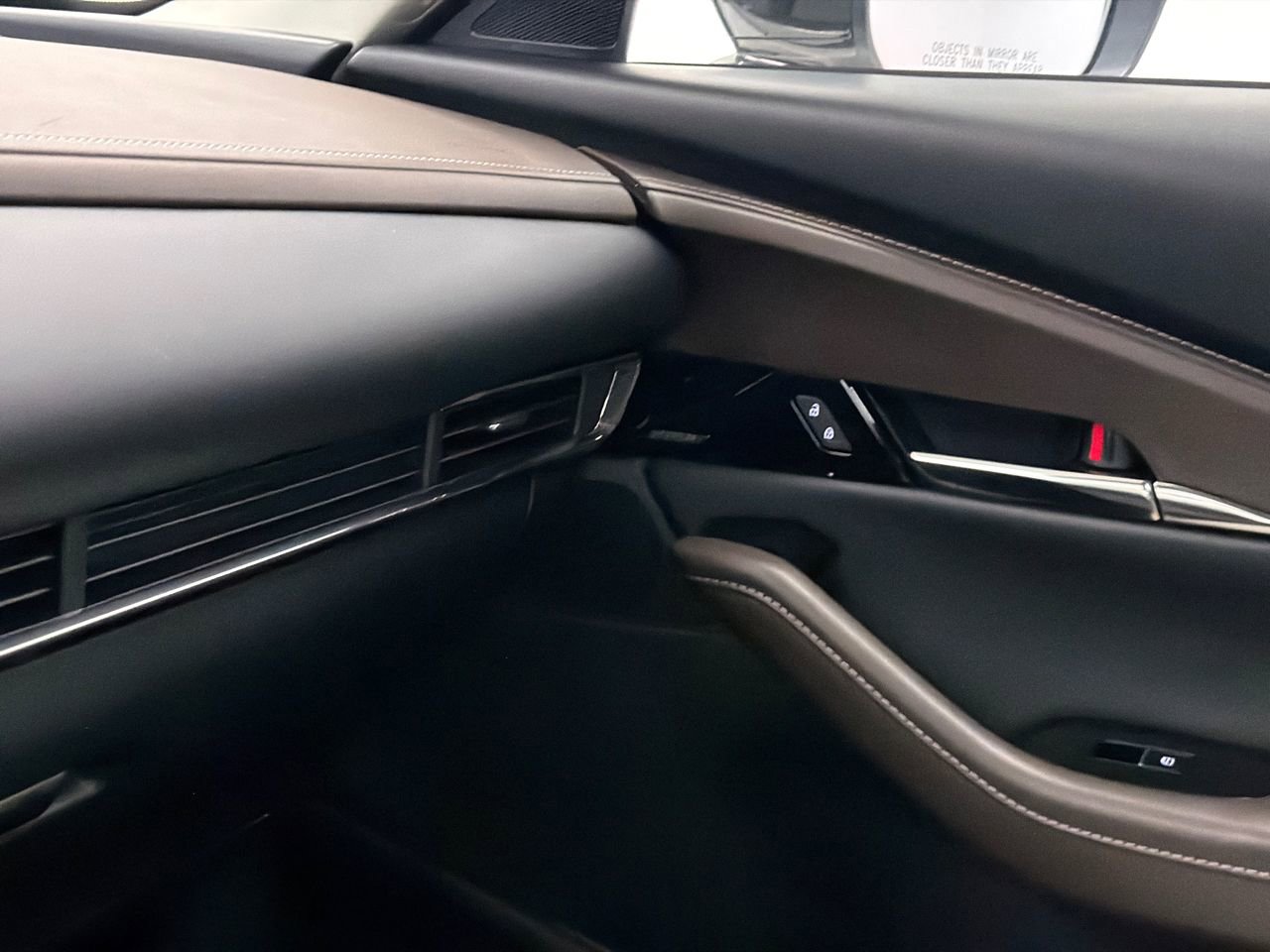 Certified 2025 MAZDA CX-30 2.5 Turbo w/ Premium Package image 32