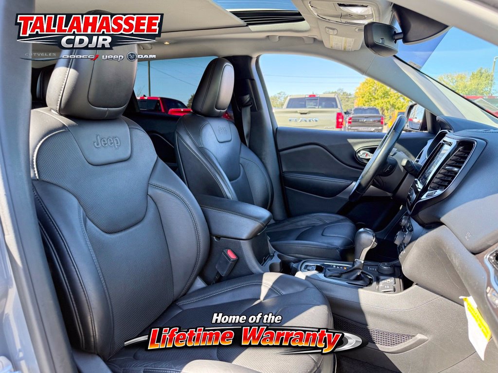 Used 2021 Jeep Cherokee Limited w/ Elite Package AWD/4WD image 35