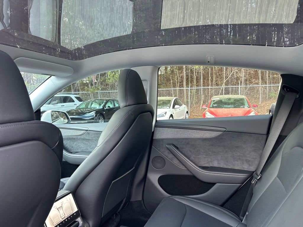 Used 2026 Tesla Model Y 2WD image 12