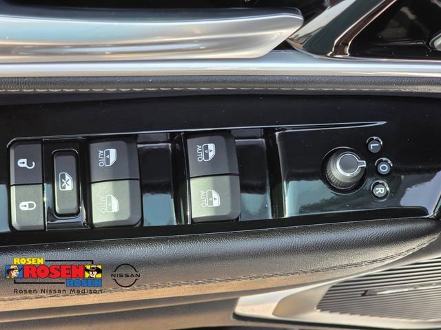 Used 2023 Jeep Wagoneer Series III w/ Preferred Equipment Group AWD/4WD image 7
