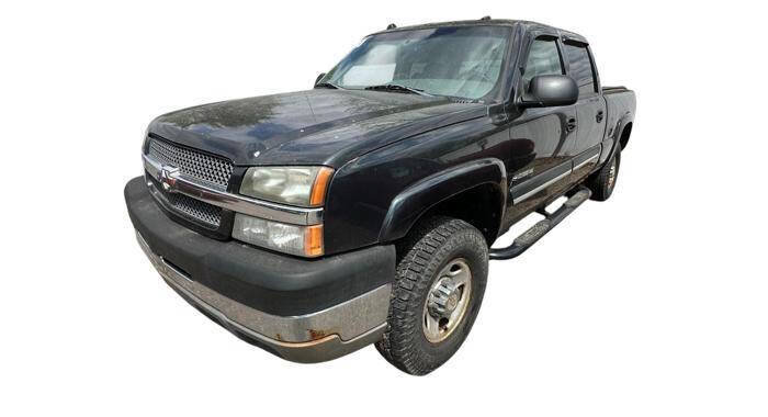 Used 2004 Chevrolet Silverado 2500 LT AWD/4WD image 1