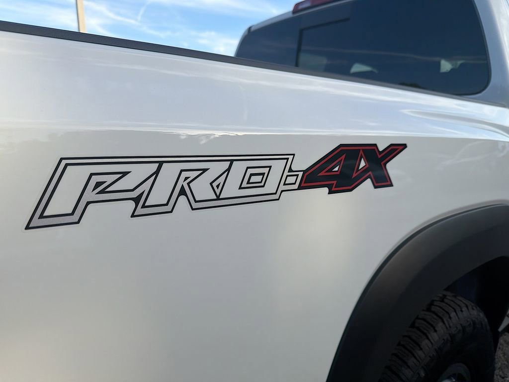 New 2026 Nissan Frontier PRO-4X w/ Pro-4x Convenience Package image 35