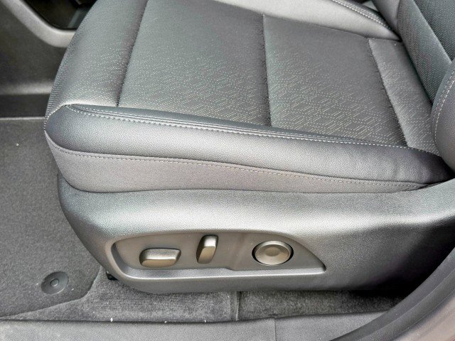 New 2026 Chevrolet Equinox LT w/ Convenience Package II image 14