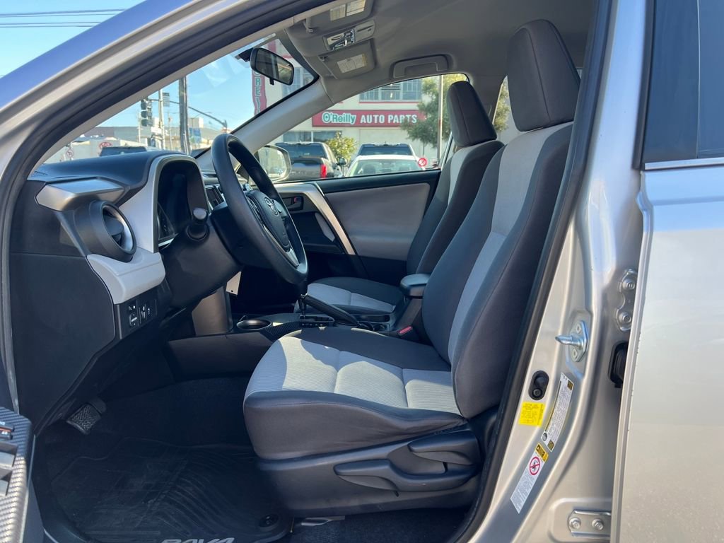 Used 2015 Toyota RAV4 LE image 10