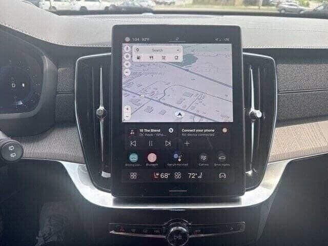 Used 2025 Volvo XC90 B6 Ultra w/ Protection Package Premier image 33