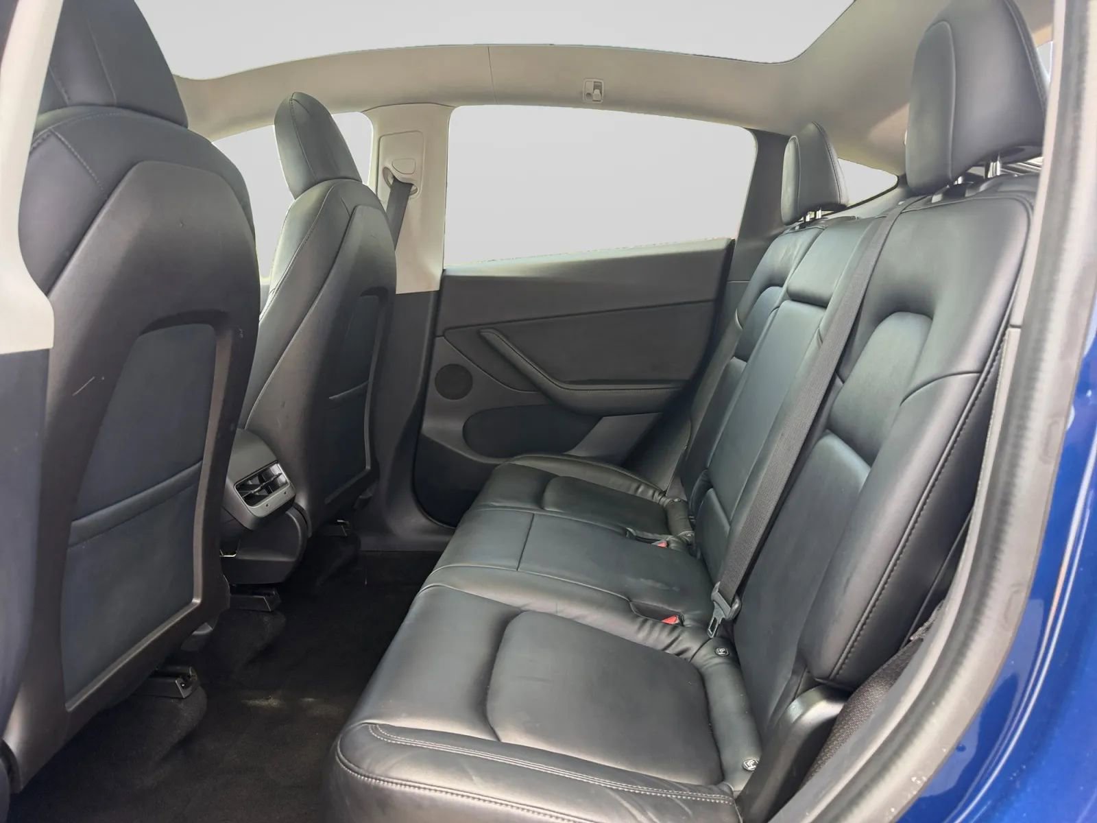 Used 2020 Tesla Model Y Long Range image 21