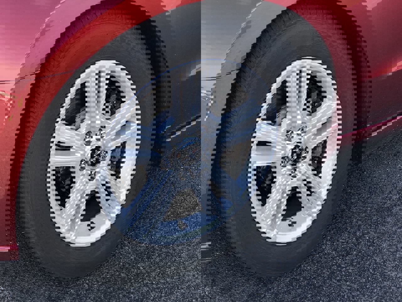 Used 2014 Ford Mustang Coupe image 2