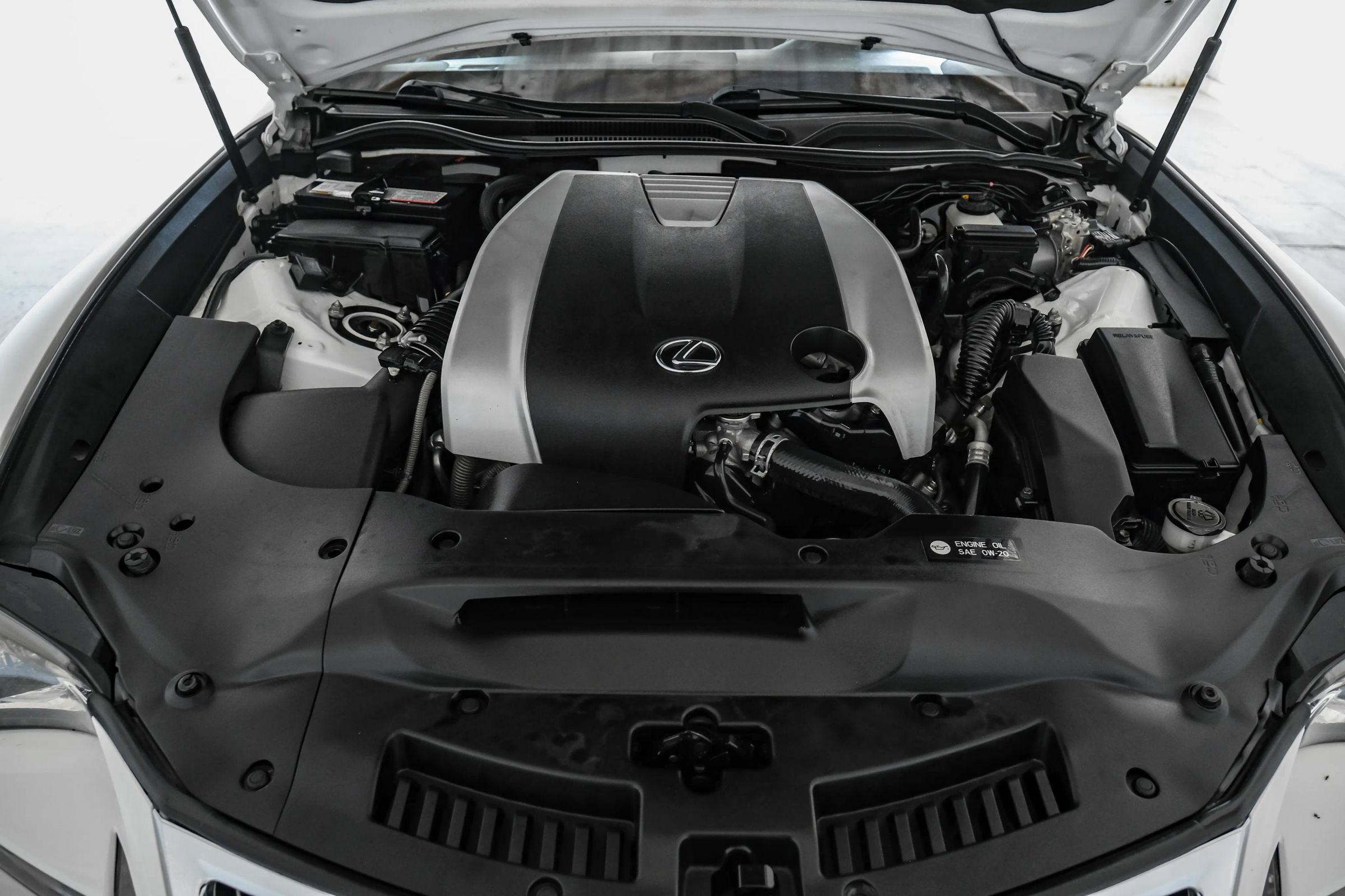 Used 2016 Lexus RC 350 w/ Luxury Package RWD image 40
