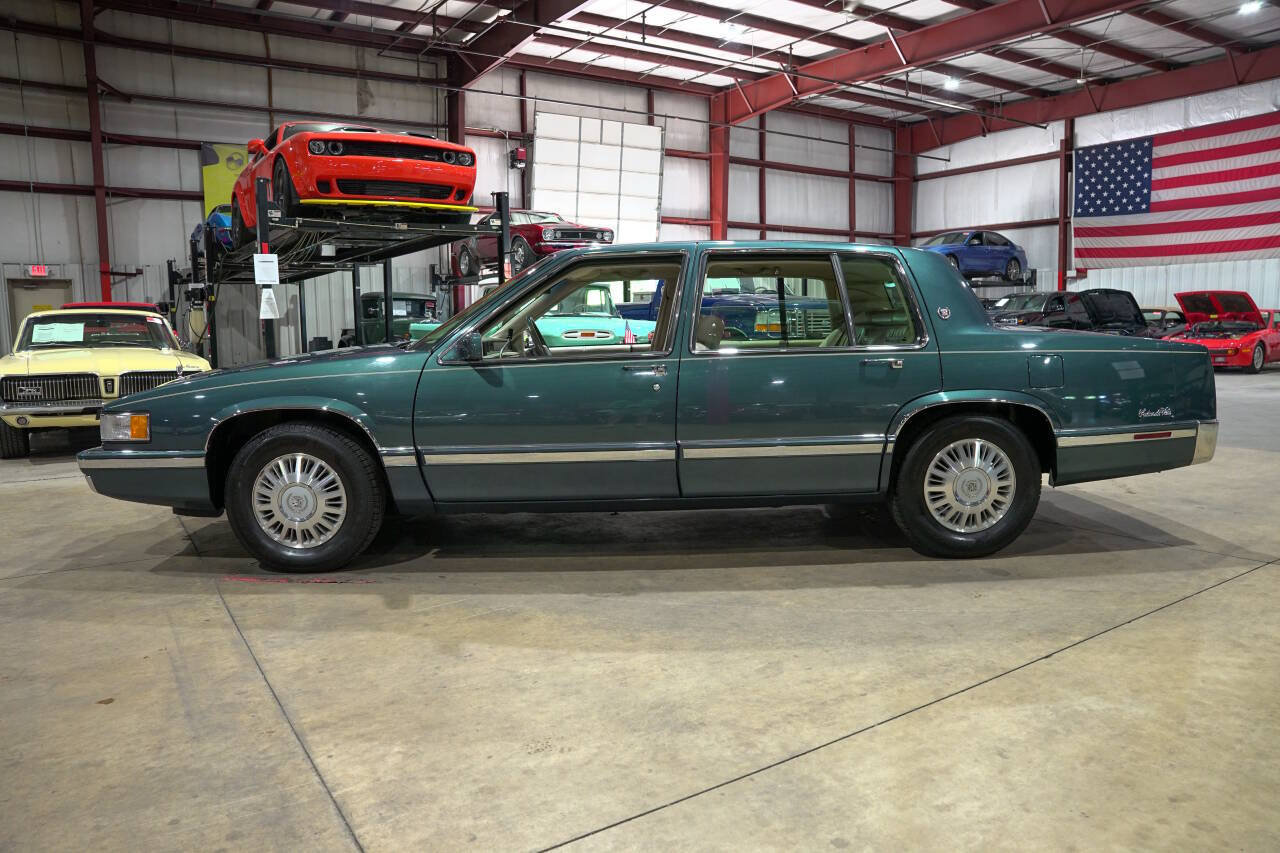 Used 1992 Cadillac De Ville Sedan FWD image 4