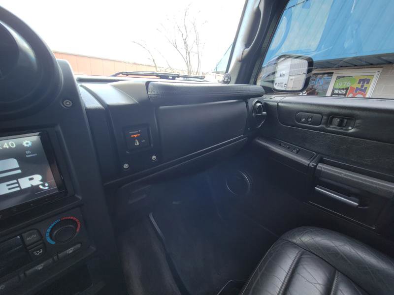 Used 2005 HUMMER H2 SUT w/ Preferred Equipment Group image 38