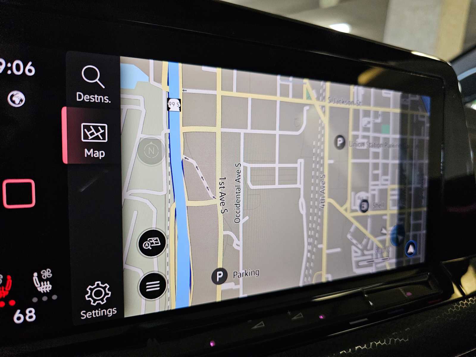 Used 2024 Volkswagen GTI SE FWD image 17