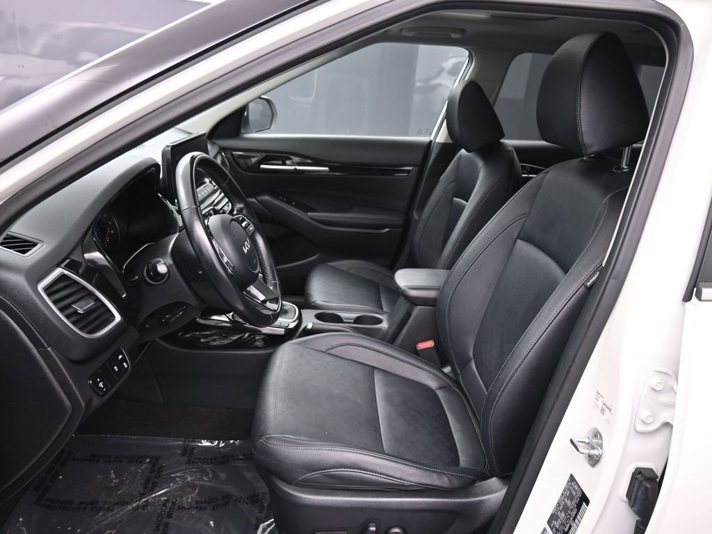 Certified 2022 Kia Seltos EX image 19