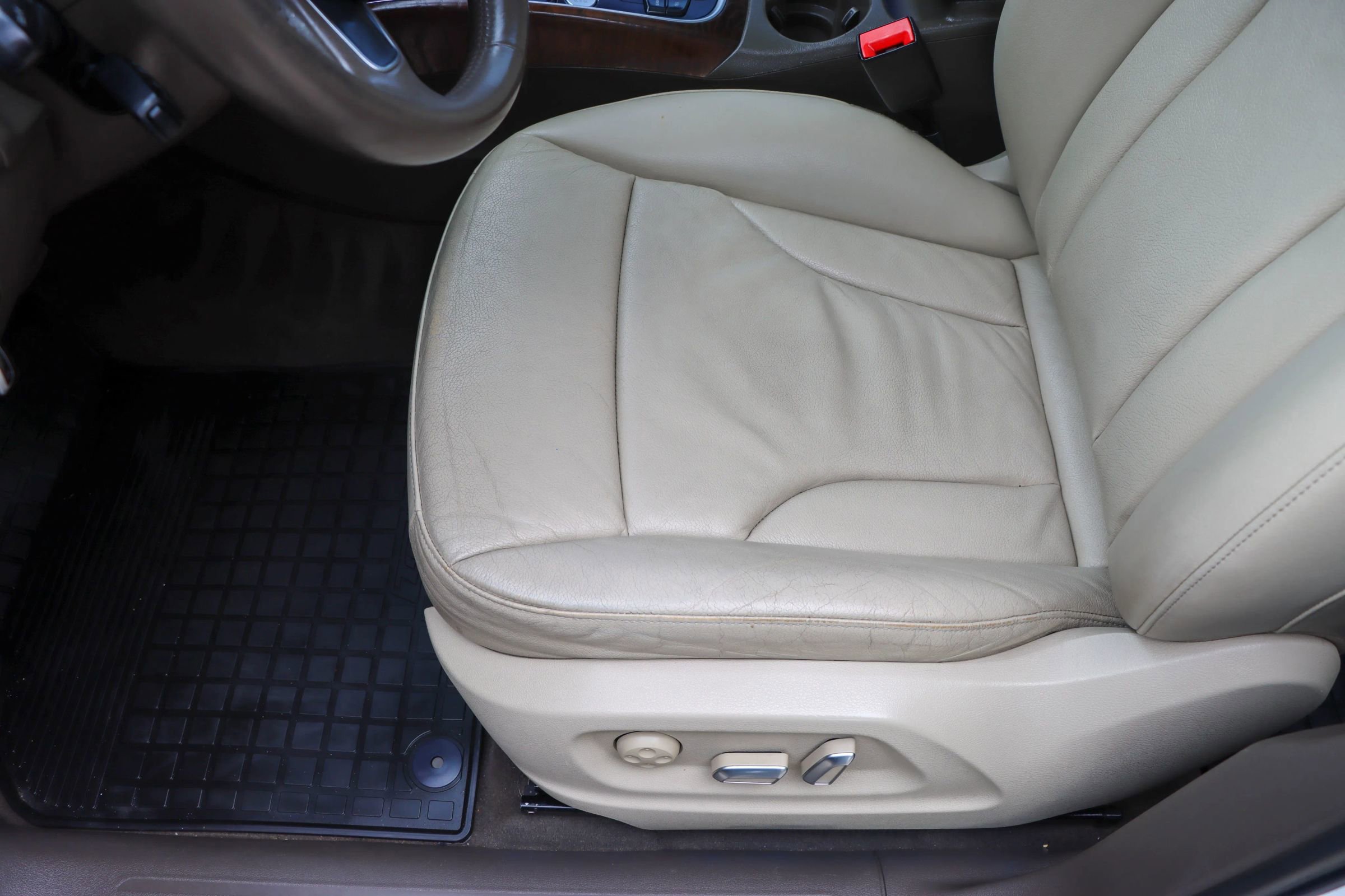 Used 2016 Audi Q5 2.0T Premium Plus w/ Technology Package image 16