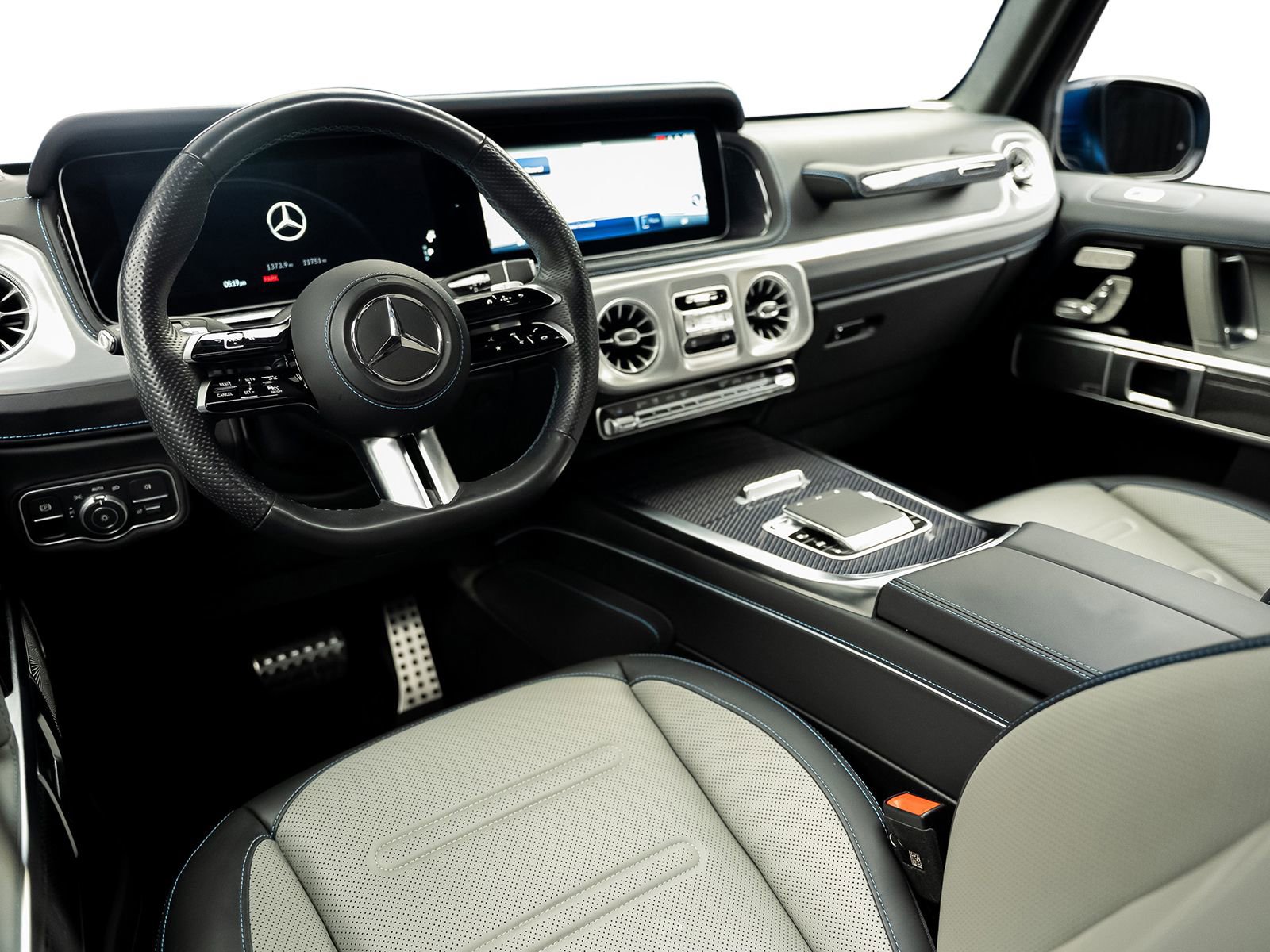 Used 2025 Mercedes-Benz G 580 w/ EQ Technology image 43