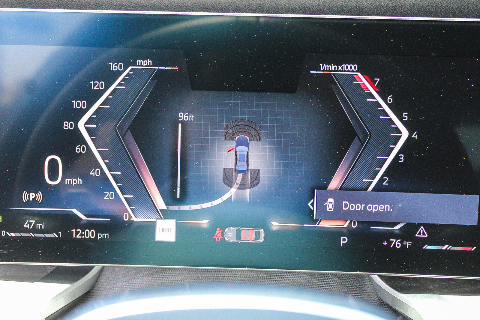 Certified 2025 BMW 740i w/ Premium Package RWD image 23