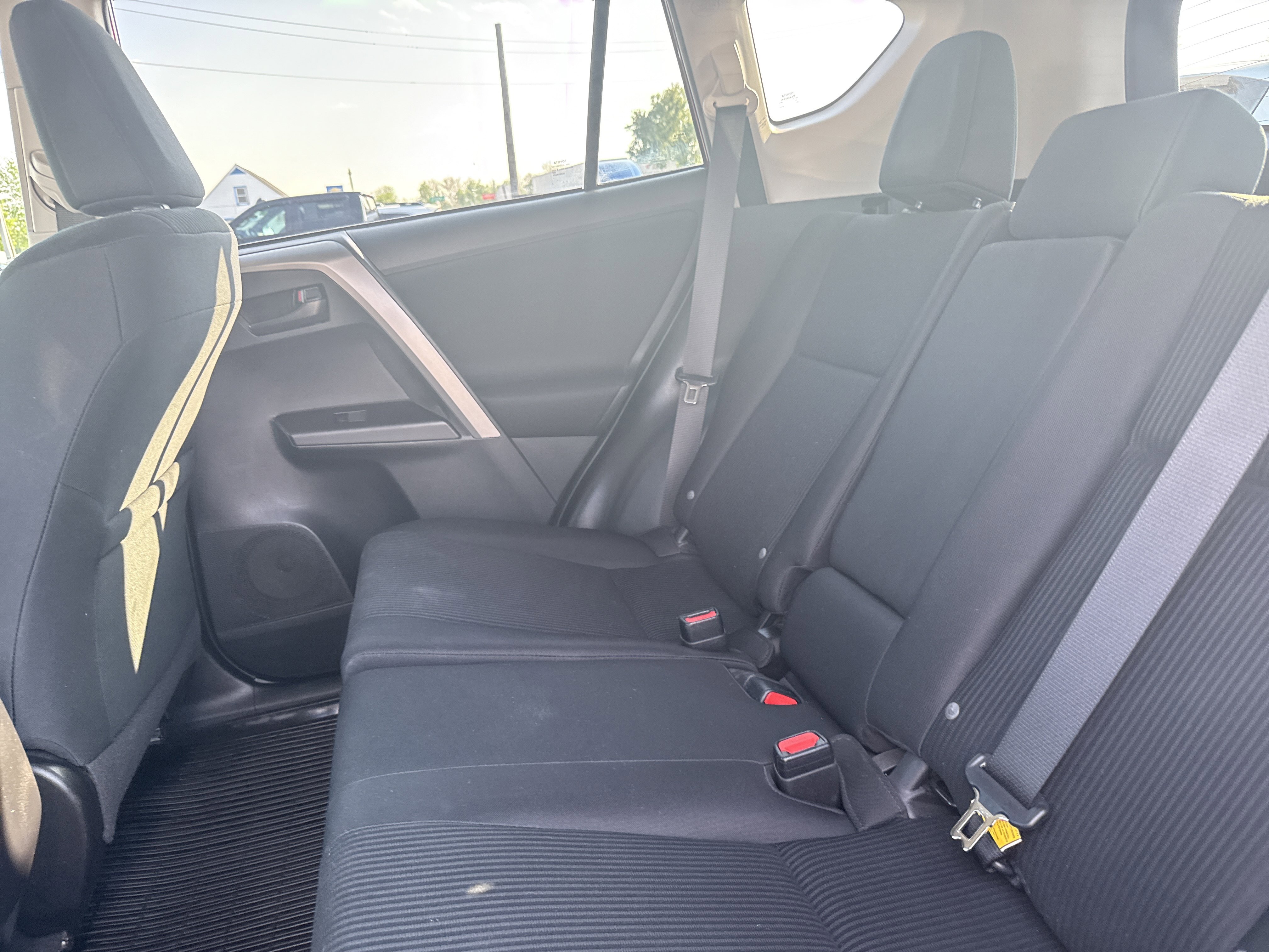 Used 2018 Toyota RAV4 LE w/ All Weather Liner Package AWD/4WD image 11