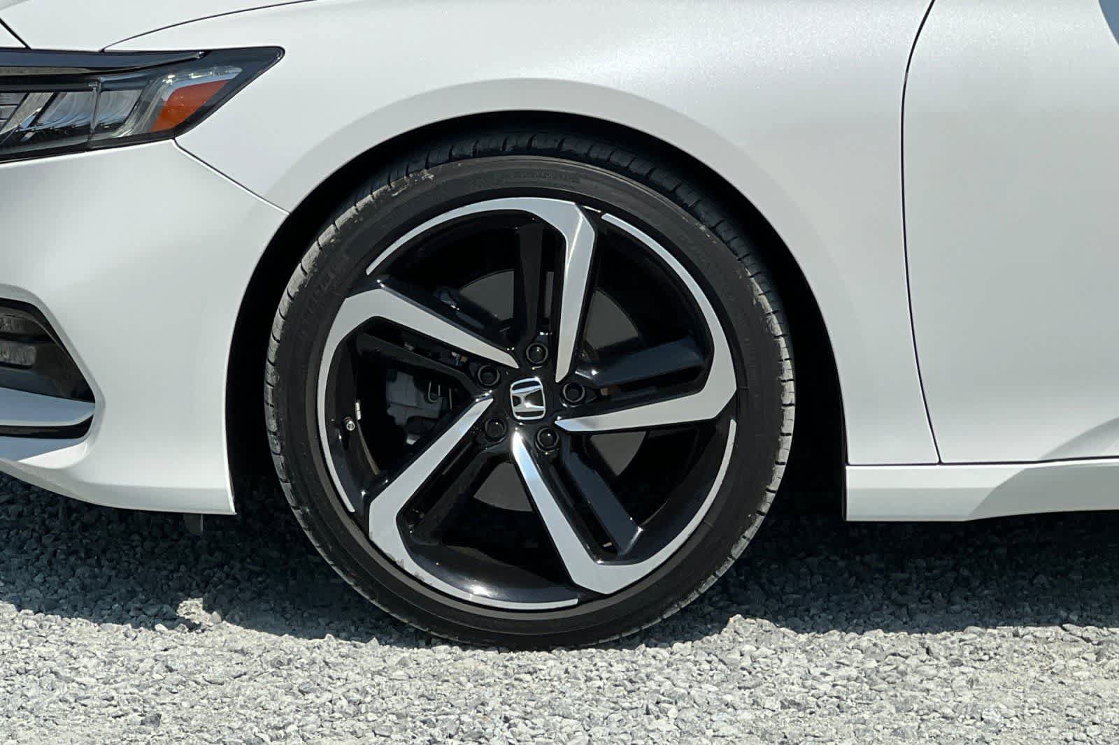 Used 2019 Honda Accord Sport image 12