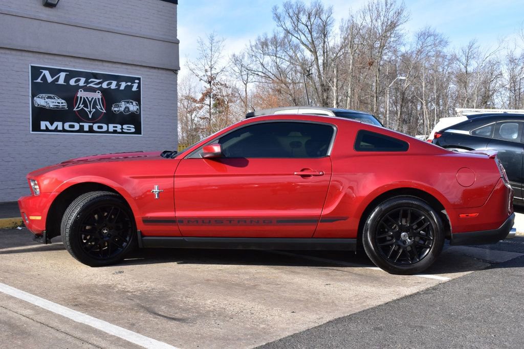 Used 2012 Ford Mustang Premium RWD image 3