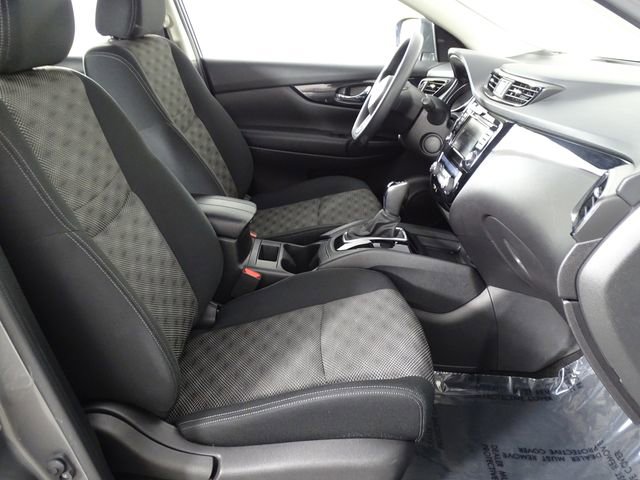 Used 2020 Nissan Rogue Sport SV image 14