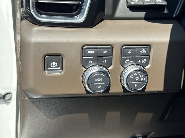Used 2025 GMC Sierra 1500 Denali AWD/4WD image 36