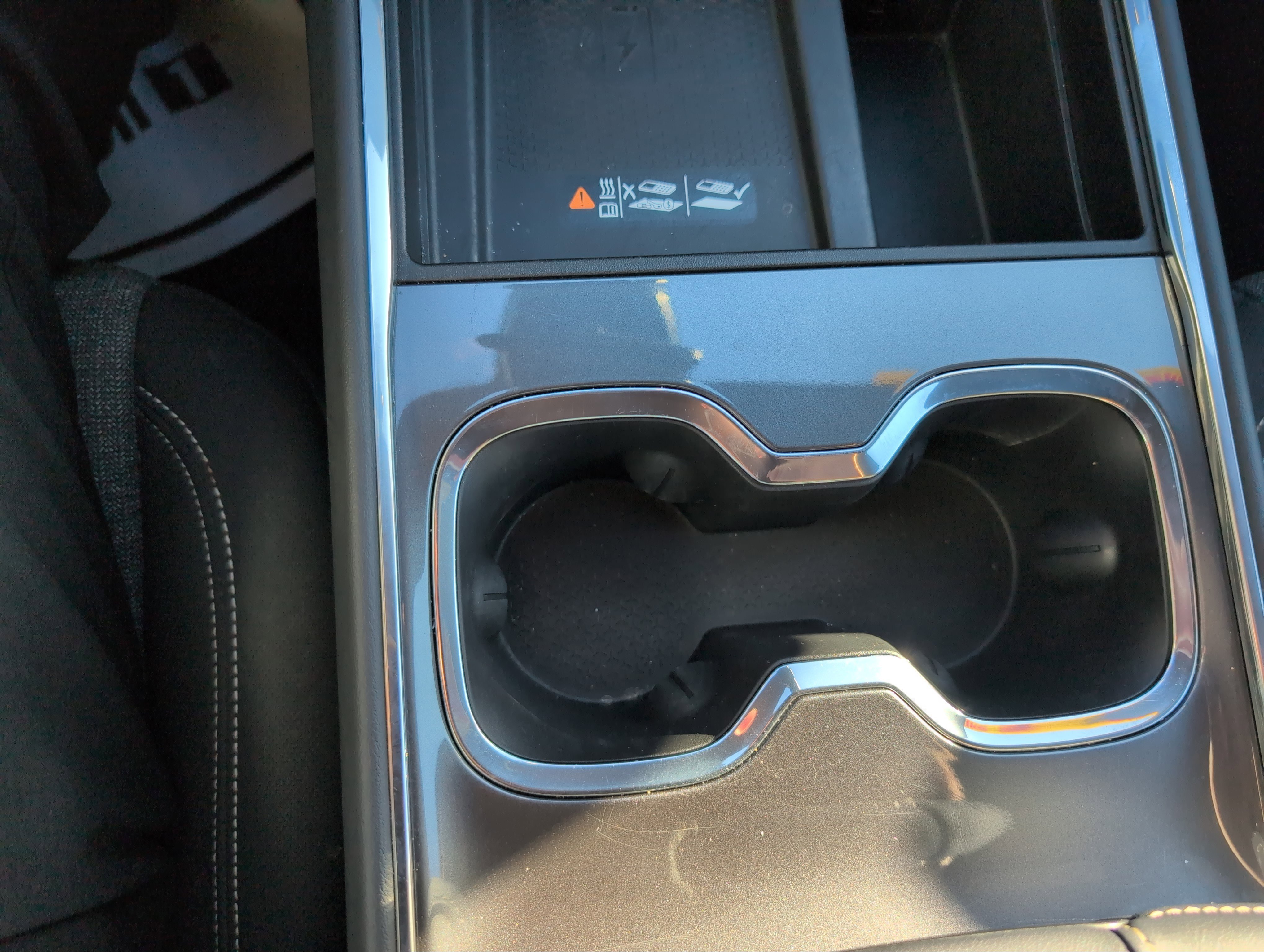 Used 2025 GMC Acadia Elevation image 27