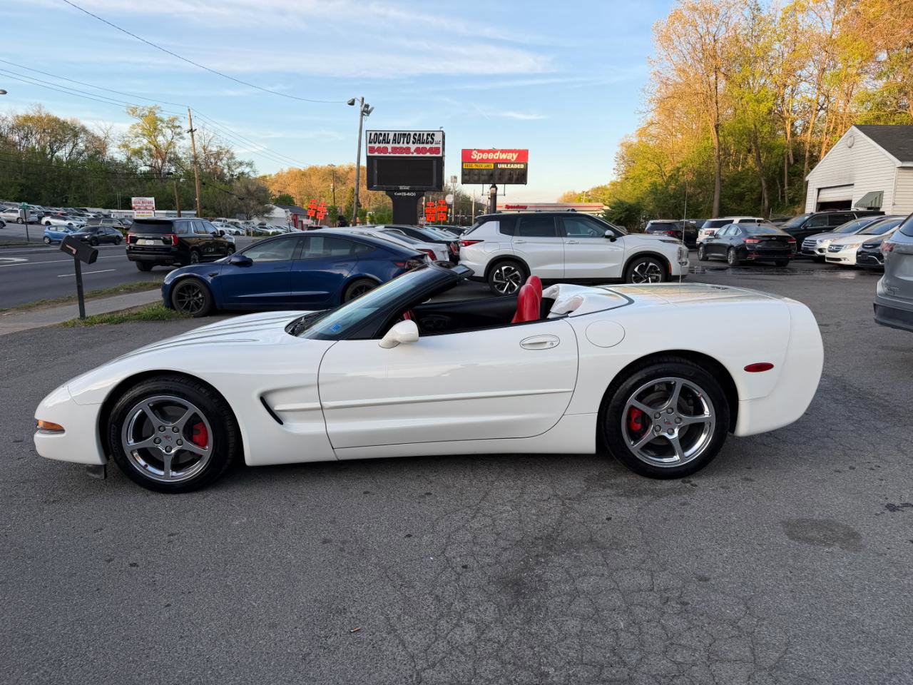 Used 2002 Chevrolet Corvette Convertible w/ Preferred Equipment Group2 RWD image 8