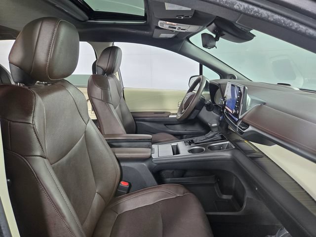 Used 2024 Toyota Sienna Platinum AWD/4WD image 16