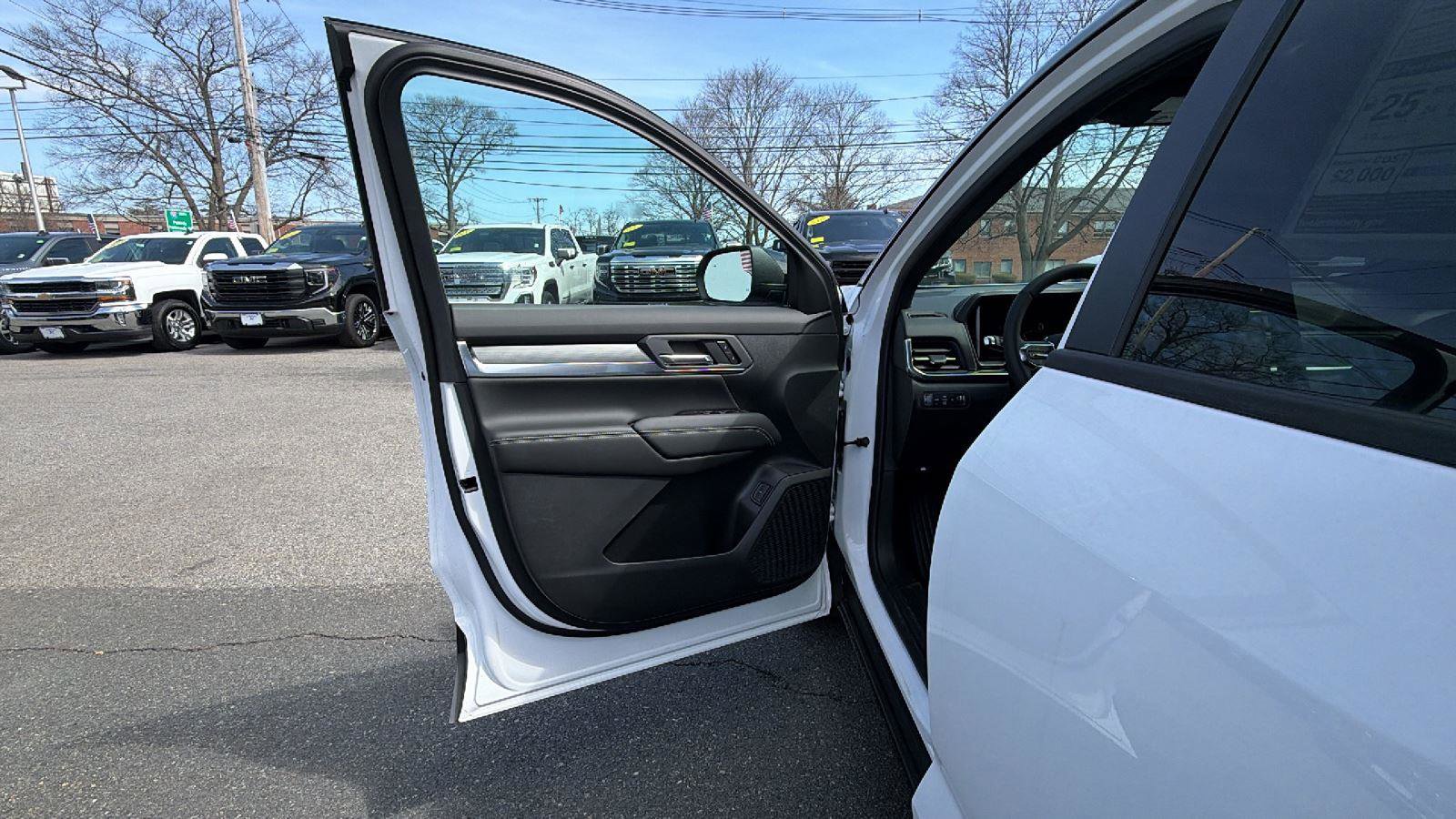 New 2026 GMC Terrain Elevation w/ Elevation Premium Package AWD/4WD image 13