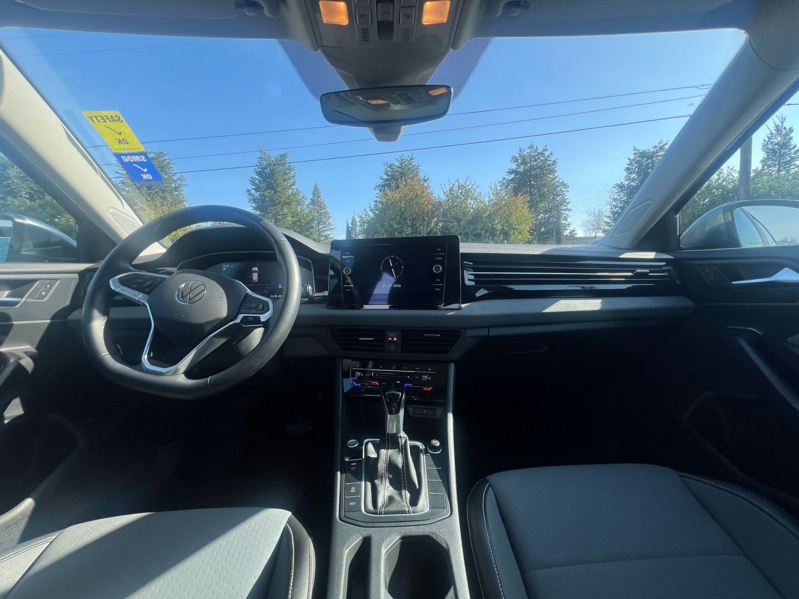 Used 2025 Volkswagen Jetta SE image 29