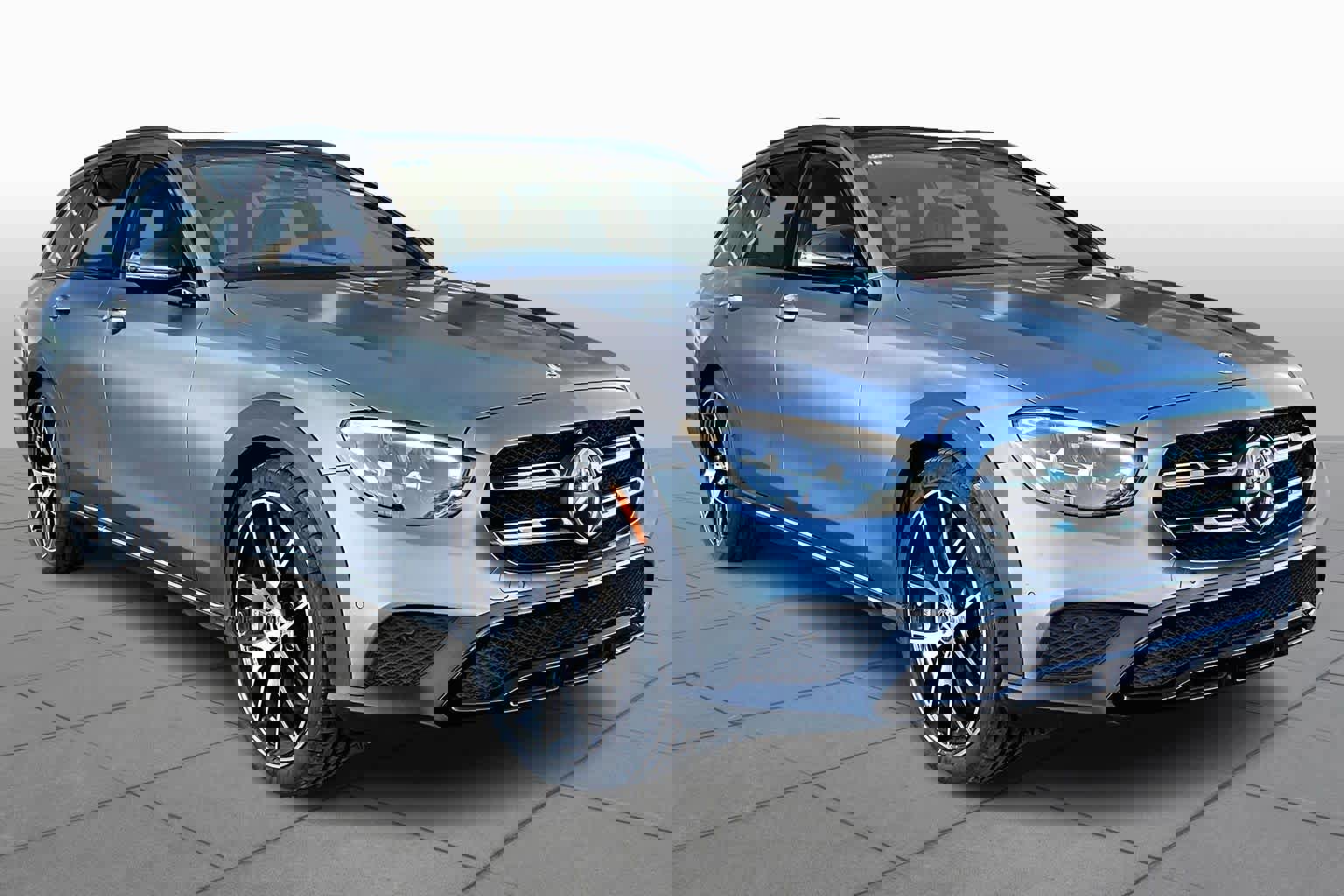 Used 2023 Mercedes-Benz E 450 4MATIC All-Terrain Wagon image 2