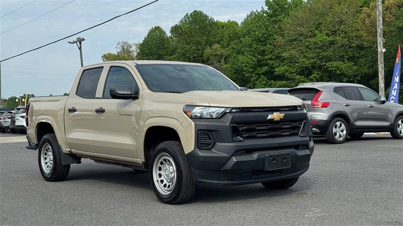 Used 2024 Chevrolet Colorado W/T image 6