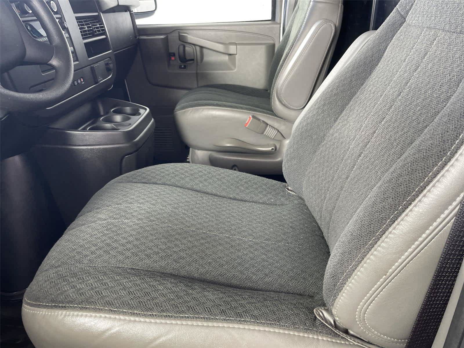 Used 2025 Chevrolet Express 2500 w/ Driver Convenience Package RWD image 10