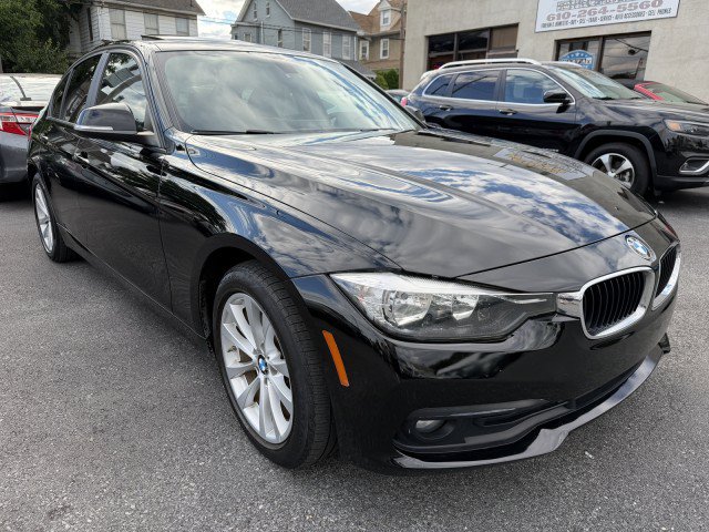 Used 2016 BMW 320i Sedan RWD image 4