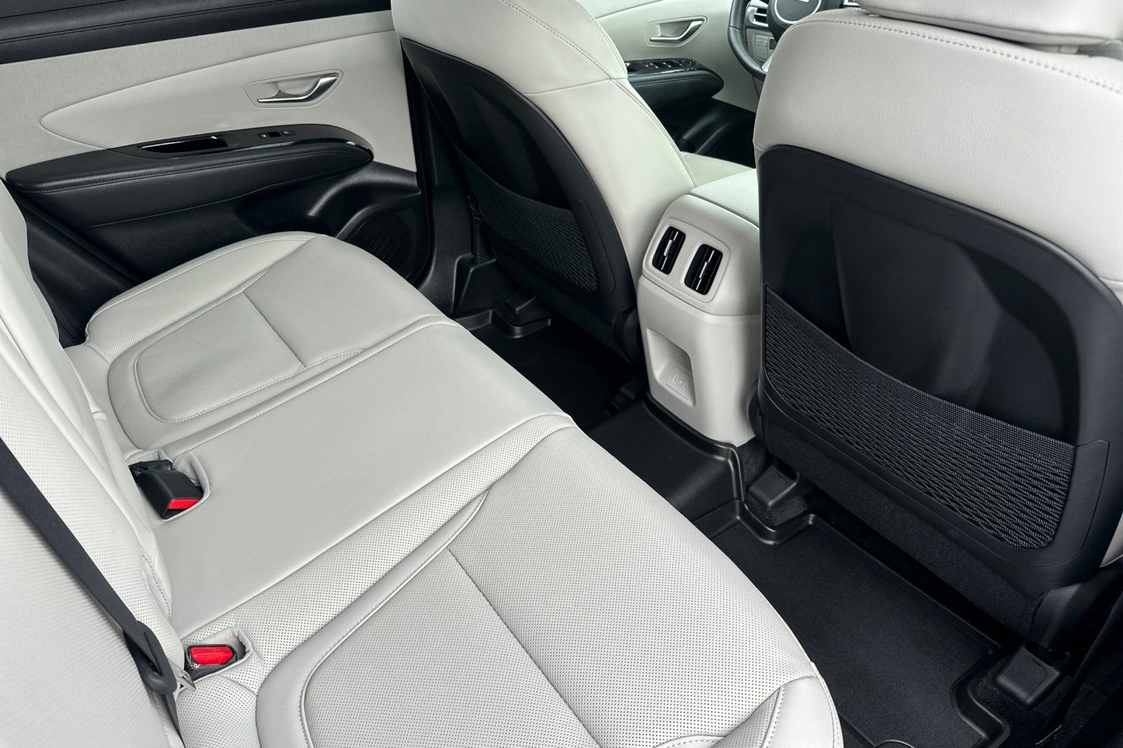 Used 2025 Hyundai Tucson Limited image 18