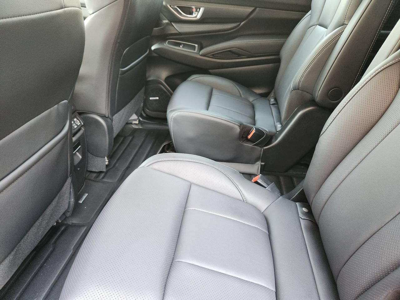 Used 2025 Subaru Ascent Limited AWD/4WD image 29