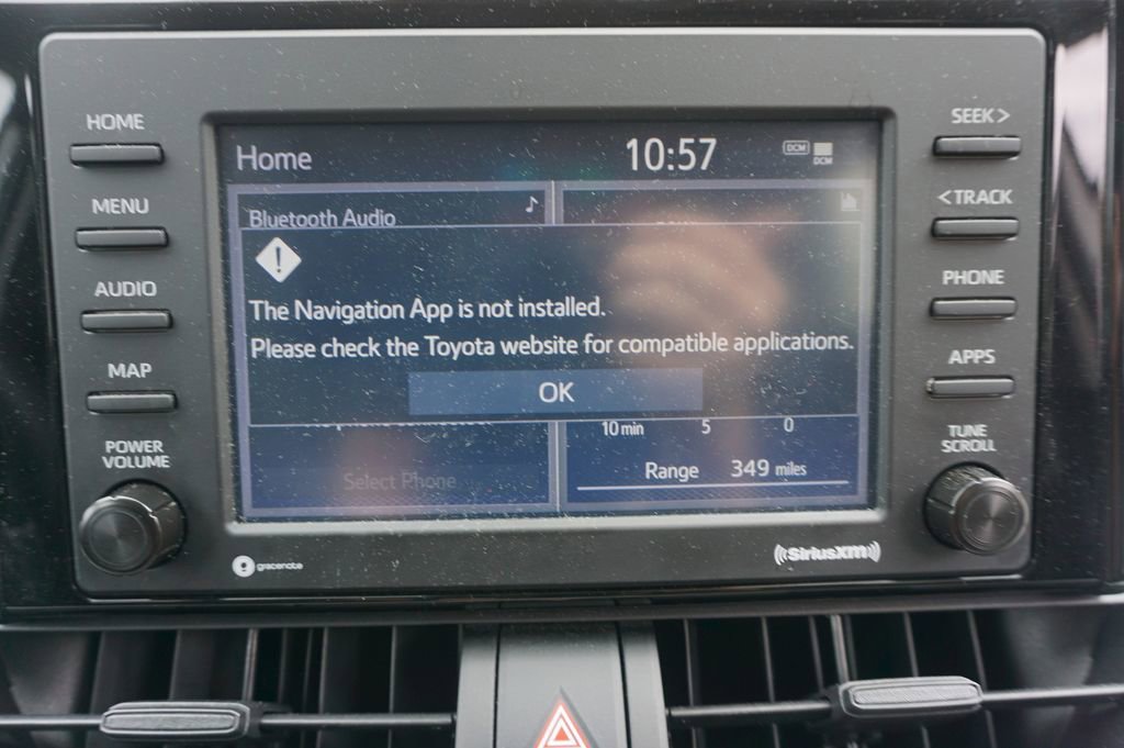 Used 2022 Toyota RAV4 XLE w/ Convenience Package image 11