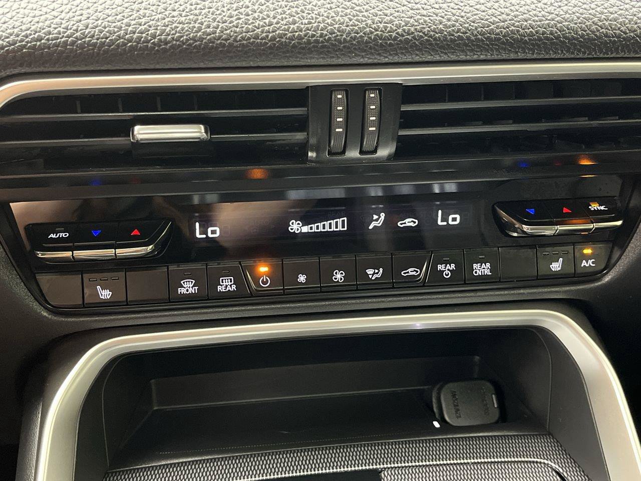 Certified 2024 MAZDA CX-90 3.3 Turbo w/ Preferred Plus AWD/4WD image 20