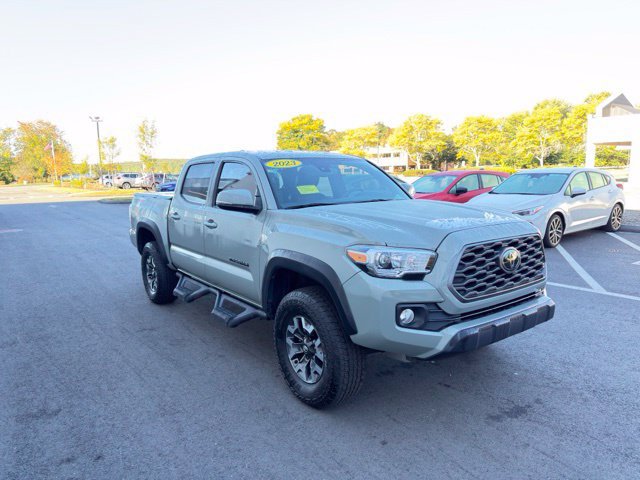 Used 2023 Toyota Tacoma TRD Off-Road AWD/4WD image 4