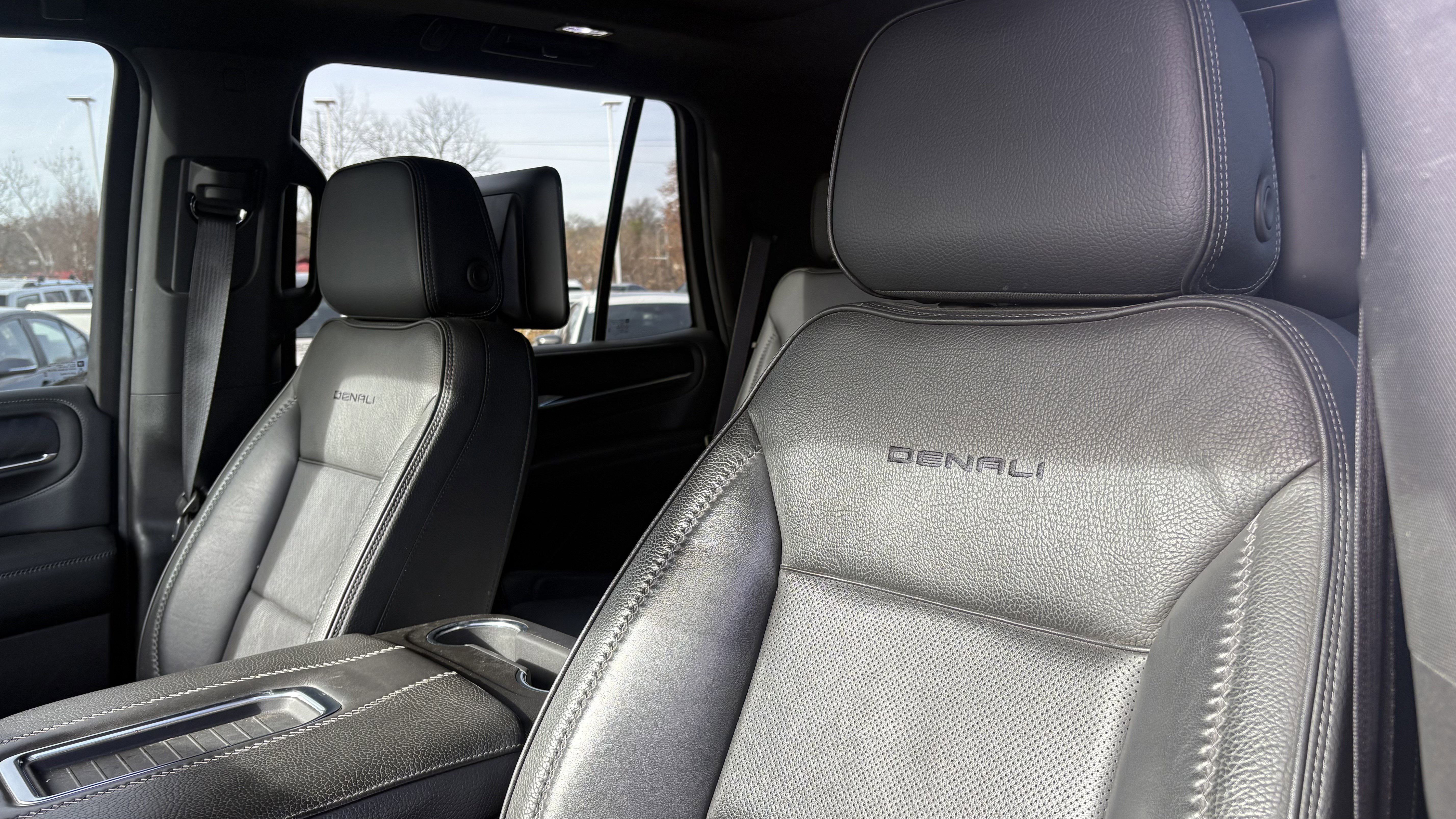 Used 2021 GMC Yukon Denali image 18