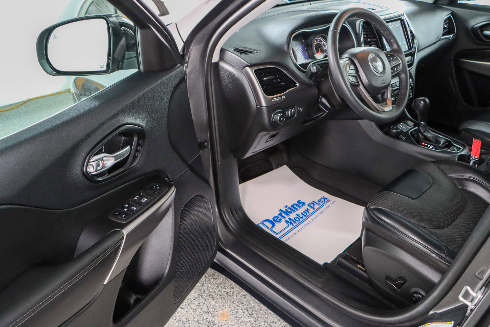 Used 2022 Jeep Cherokee Limited w/ Sun & Sound Group image 3