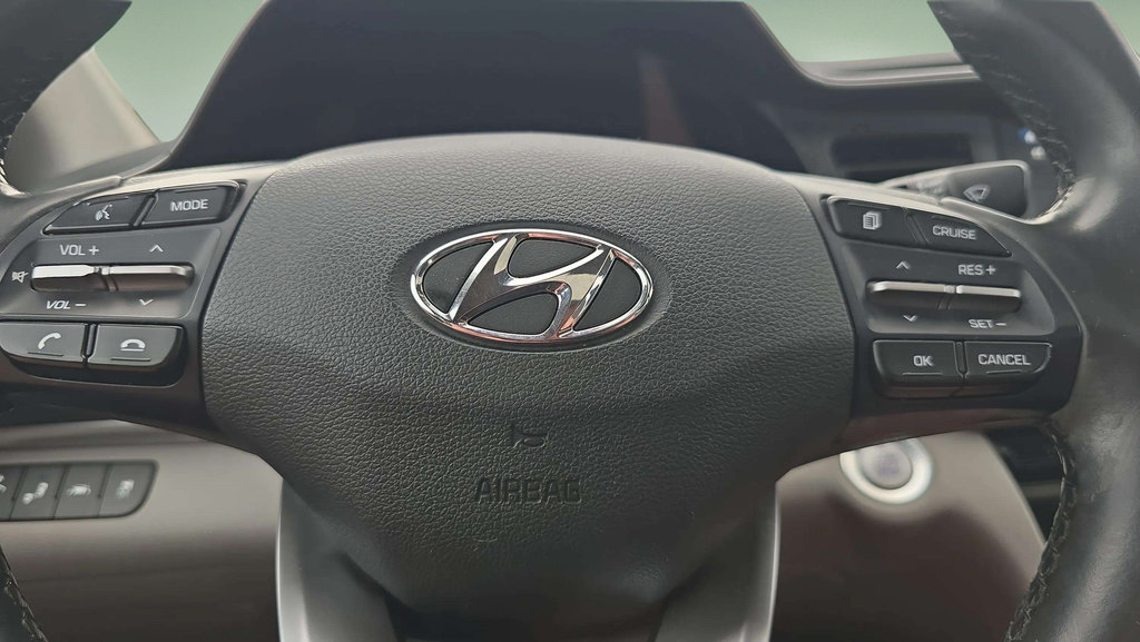 Used 2020 Hyundai Elantra Value Edition FWD image 17