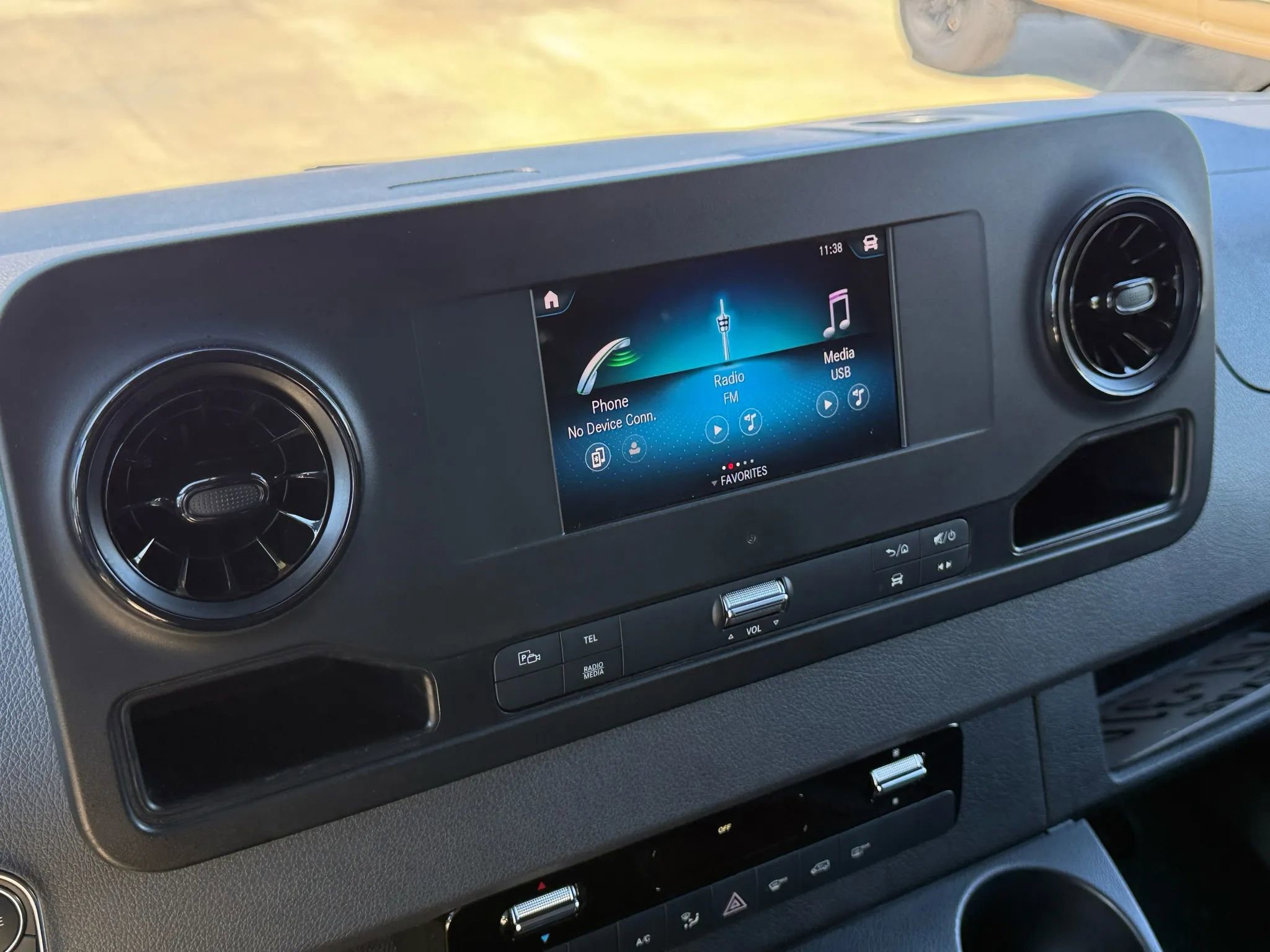 Used 2023 Mercedes-Benz Sprinter 3500 image 23