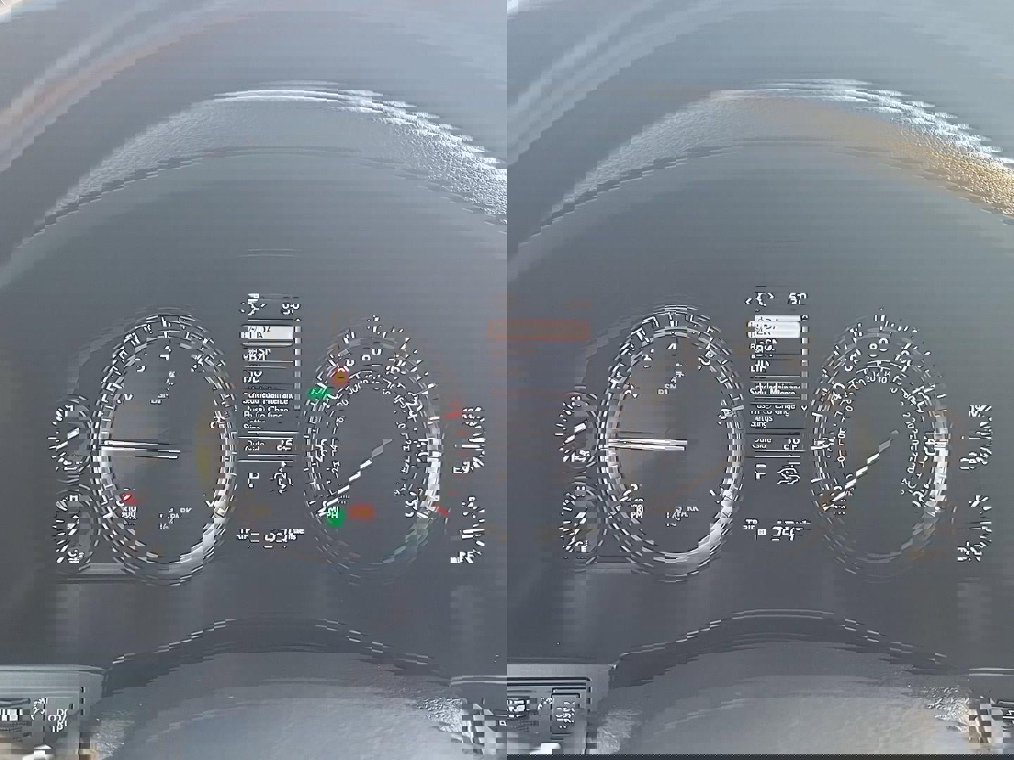 Used 2020 Lexus LX 570 4WD w/ Sport Package image 10