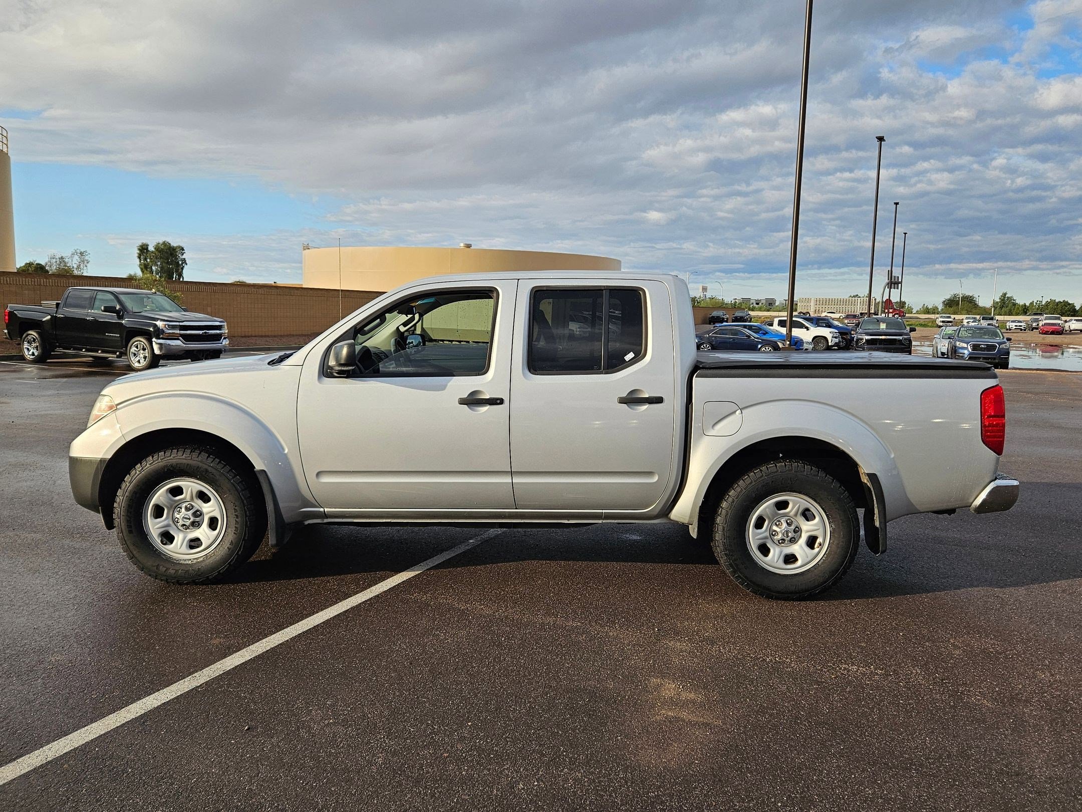 Used 2013 Nissan Frontier S image 2