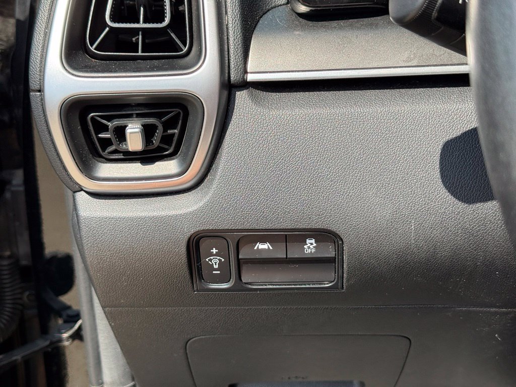 Used 2021 Kia Sorento S w/ Panoramic Sunroof Package AWD/4WD image 18